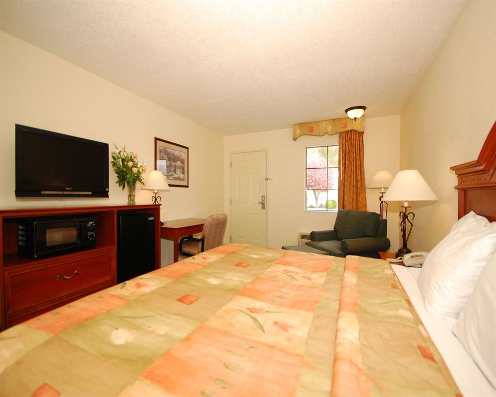 Econo Lodge Russellville Exterior photo