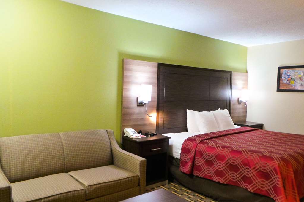 Econo Lodge Russellville Room photo